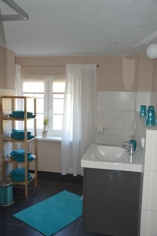 Ferienwohnung Gänsemarkt Born Zimmer foto